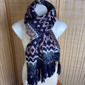 Levi’s Multicolor Knitted Scarf With A Fair Isle Pattern NWT
